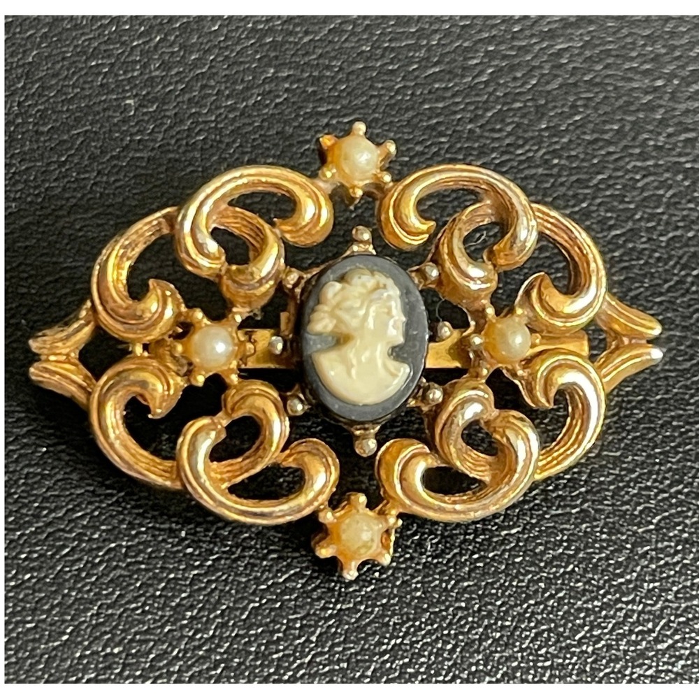 Vintage Cameo Brooch Victorian Revival Pin Gold Tone
